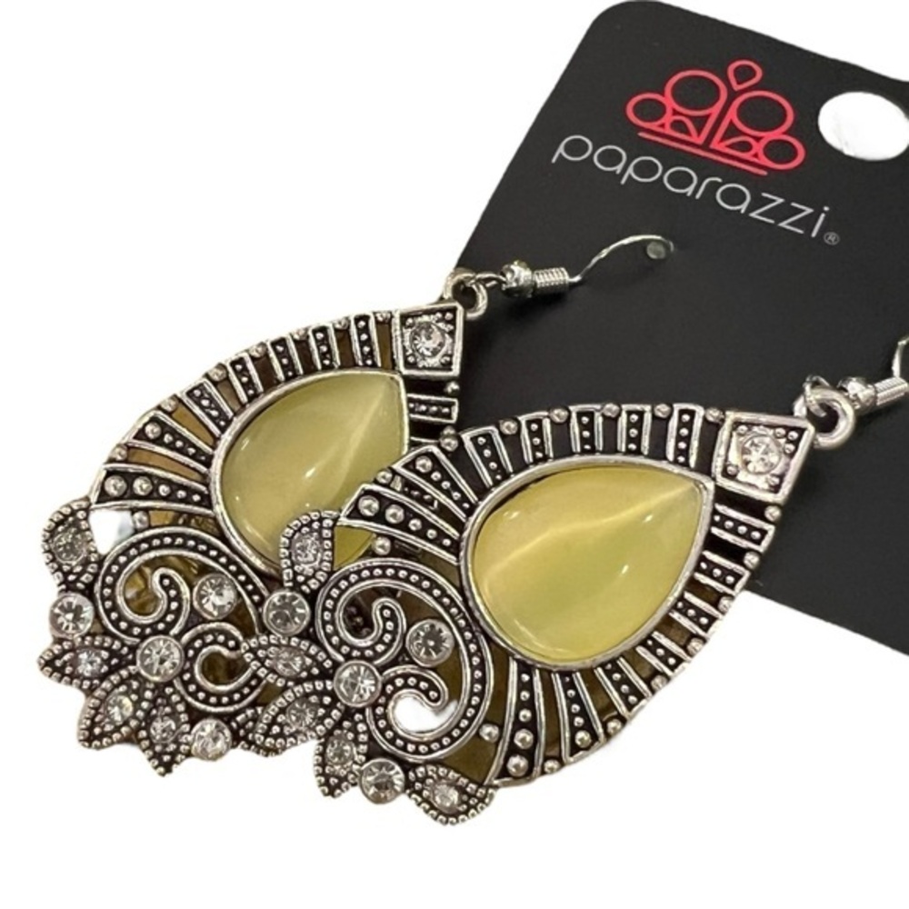 SALE!! 2‎ for $15 Majestically Malibu Yellow Earrings Garden Garland Yellow Ring - Picture 2 of 12